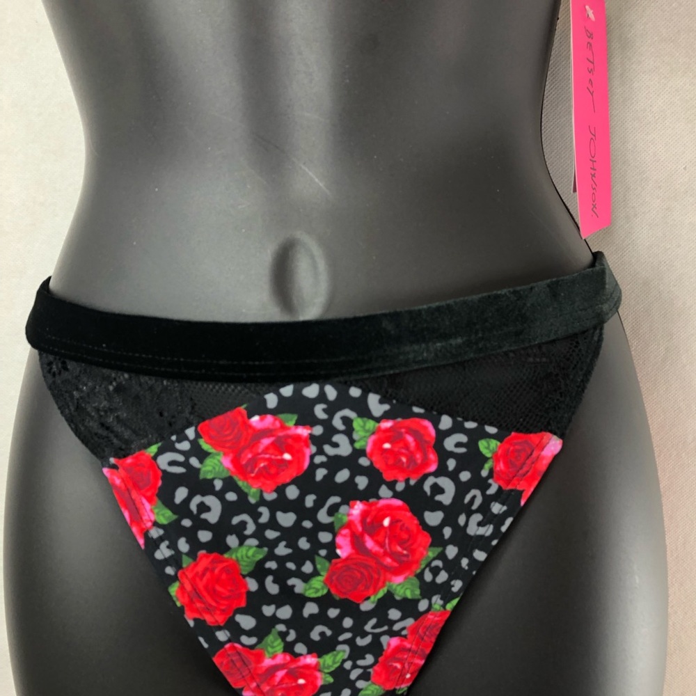 Betsy Johnson Floral Large Two Piece swimming suit - Picture 7 of 8